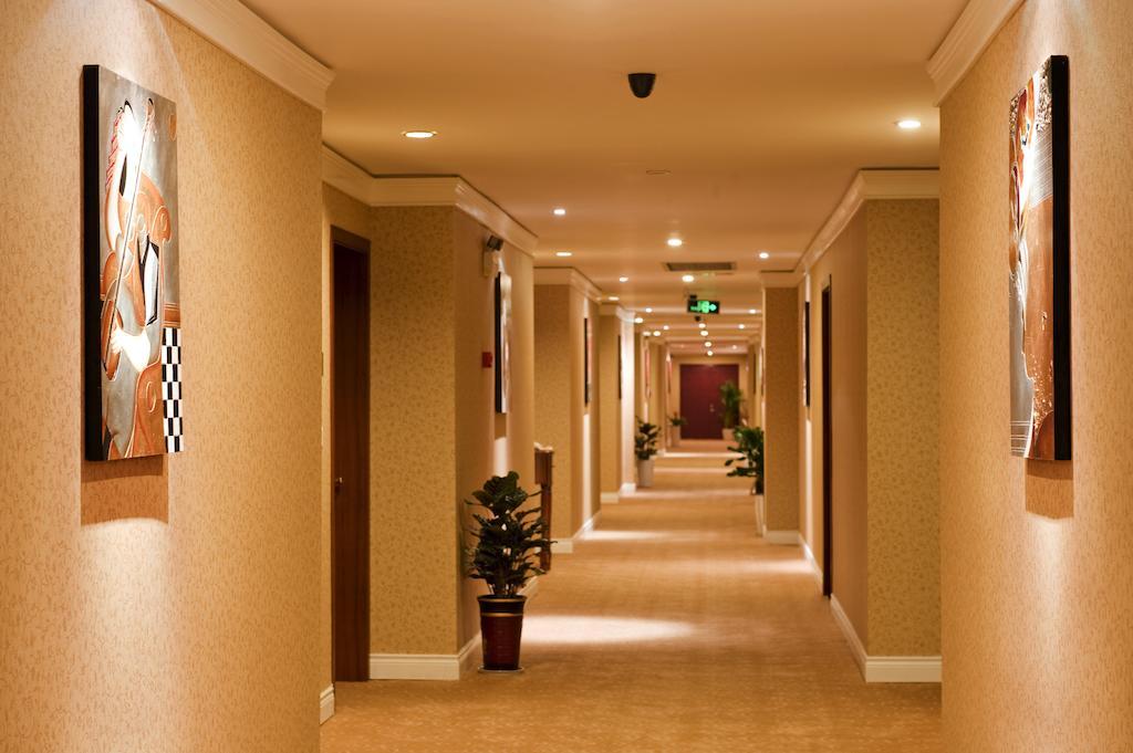 Dragon Hotel Chongqing Exterior foto